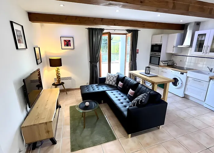 Ponpon - Les Petites Ecuries Marseillette